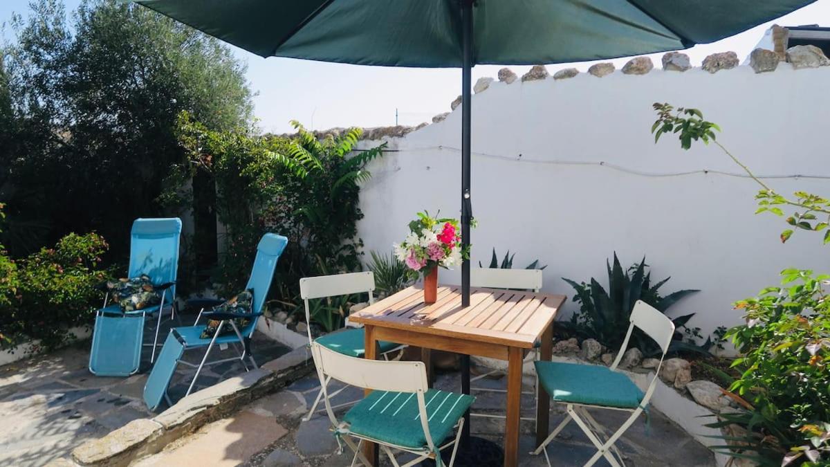 Cortijo Paraiso Charcon Higuera 外观 照片